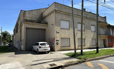 Venta Depósito de 750 m2 cubiertos en Sarandi