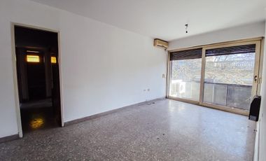Departamento en venta - 2 dormitorios 1 baño - 70mts2 - La Plata