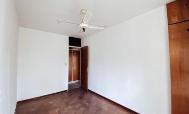 Departamento en venta - 2 dormitorios 1 baño - 70mts2 - La Plata