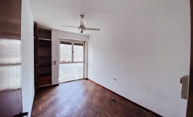 Departamento en venta - 2 dormitorios 1 baño - 70mts2 - La Plata