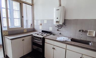 Departamento en venta - 2 dormitorios 1 baño - 70mts2 - La Plata