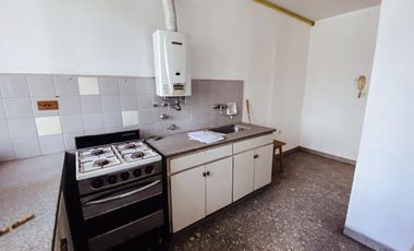 Departamento en venta - 2 dormitorios 1 baño - 70mts2 - La Plata