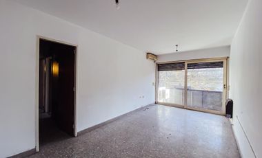 Departamento en venta - 2 dormitorios 1 baño - 70mts2 - La Plata