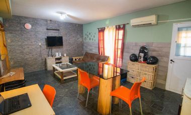 Ph en venta - 3 dormitorios 1 baño - 69mts2 cubiertos - Lomas Del Mirador