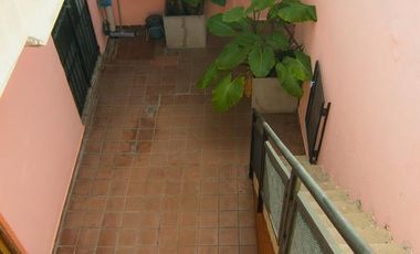 Ph en venta - 3 dormitorios 1 baño - 69mts2 cubiertos - Lomas Del Mirador