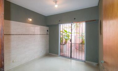 Ph en venta - 3 dormitorios 1 baño - 69mts2 cubiertos - Lomas Del Mirador
