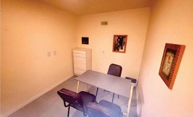 Casa en venta - 3 Dormitorios 2 Baños - Oficinas - Cochera - 416Mts2 - Saladillo