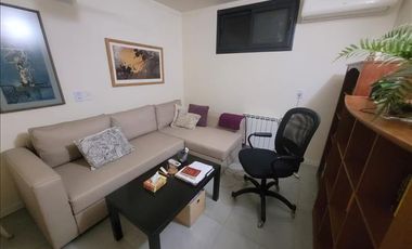 Casa en venta - 3 Dormitorios 2 Baños - Oficinas - Cochera - 416Mts2 - Saladillo