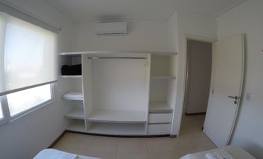 Casa en venta - 2 dormitorios 1 baño - balcon - 65mts2 - Villa Gesell