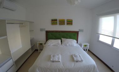 Casa en venta - 2 dormitorios 1 baño - balcon - 65mts2 - Villa Gesell