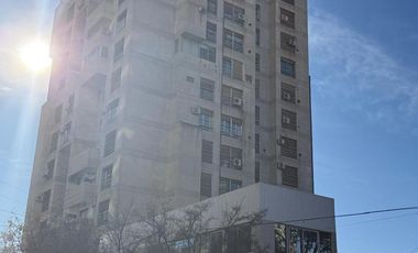 ALQUILER COCHERA Y BAULERA en Calle Santa Fe  N°634