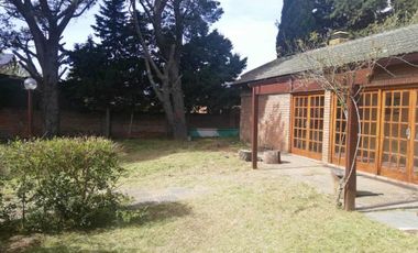 Casa en venta - 5 habitaciones 5 baños - 3 cocheras  - 480mts2 - Mar De Ajo