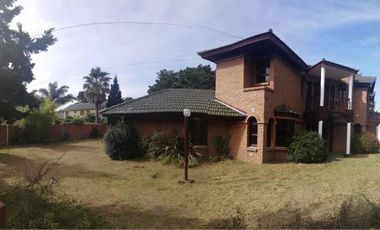 Casa en venta - 5 habitaciones 5 baños - 3 cocheras  - 480mts2 - Mar De Ajo