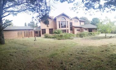 Casa en venta - 5 habitaciones 5 baños - 3 cocheras  - 480mts2 - Mar De Ajo