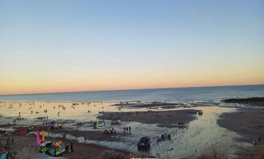 Oportunidad!!!Bajo de precio!!! Complejo de 6 departamentos en venta.