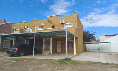 Oportunidad!!!Bajo de precio!!! Complejo de 6 departamentos en venta.