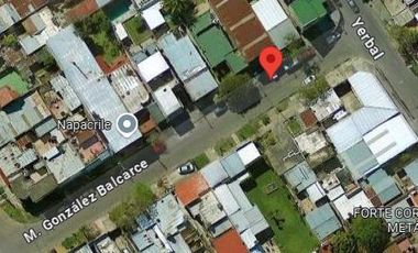 Casa en venta - 2 dormitorios 1 baño - 120mts2 - Lanús