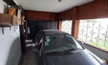 Casa en venta - 2 dormitorios 1 baño - 120mts2 - Lanús