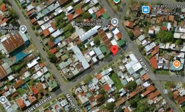 Casa en venta - 2 dormitorios 1 baño - 120mts2 - Lanús