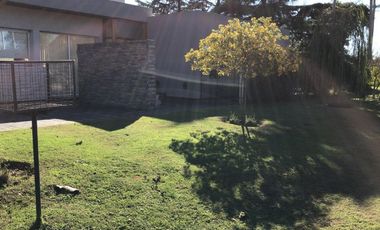 Casa en venta - 3 Dormitorios 2 Baños - 125 mts2 - 9 De Julio