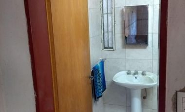 Casa en venta - 4 dormitorios 2 baños - patio - 130 mts2 - Luis Guillon