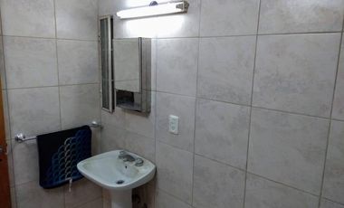 Casa en venta - 4 dormitorios 2 baños - patio - 130 mts2 - Luis Guillon