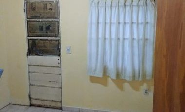 Casa en venta - 4 dormitorios 2 baños - patio - 130 mts2 - Luis Guillon