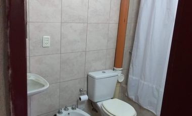 Casa en venta - 4 dormitorios 2 baños - patio - 130 mts2 - Luis Guillon