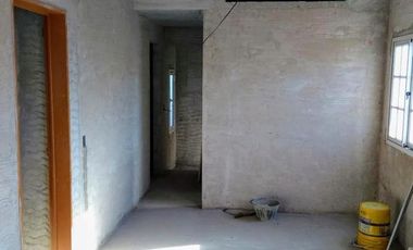 Casa en venta - 4 dormitorios 2 baños - patio - 130 mts2 - Luis Guillon