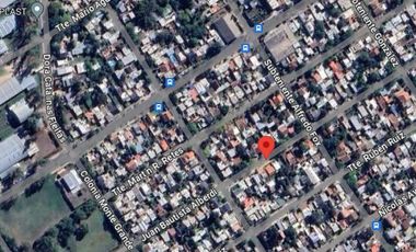 Casa en venta - 4 dormitorios 2 baños - patio - 130 mts2 - Luis Guillon