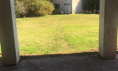 Casa quinta en venta - 2 dormitorios 1 baño - 120mts2  - Chivilcoy