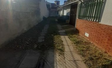 Casa en venta - 2 dormitorios 2 baños - 200mts2 totales - San Clemente Del Tuyú