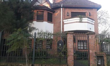 Clásico Chalet en Adrogué