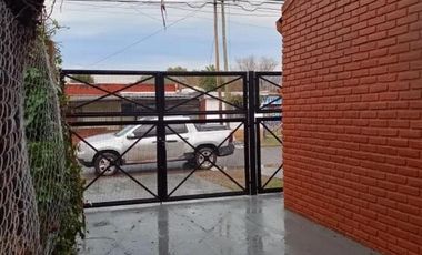 Casa en venta - 3 Dormitorios 1 Baño - Alejandro Korn