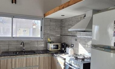 Casa en venta - 3 Dormitorios 1 Baño - Costa del Este