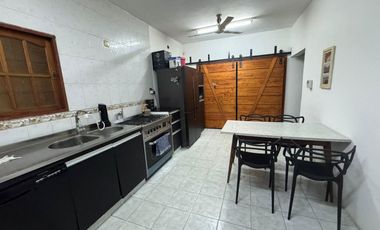 Casa en venta - 4 Dormitorios 1 Baño - Tortuguitas