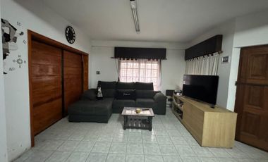 Casa en venta - 4 Dormitorios 1 Baño - Tortuguitas