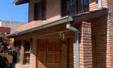 Casa en venta - 4 Dormitorios 1 Baño - Tortuguitas