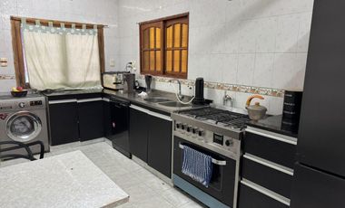 Casa en venta - 4 Dormitorios 1 Baño - Tortuguitas