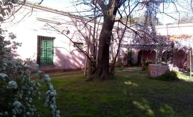 Casa en venta - 3 Dormitorios  5 Baños - Cochera - 6062Mts2 - Magdalena