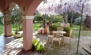 Casa en venta - 3 Dormitorios  5 Baños - Cochera - 6062Mts2 - Magdalena