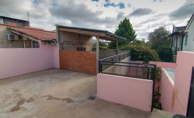 Departamento en venta - 3 dormitorios 1 baño - 69mts2 cubiertos - Lomas Del Mirador