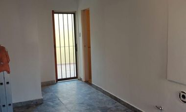 PH en venta - 2 Dormitorios 1 Baño - 60mts2 - Wilde