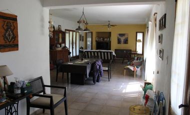 Casa en venta - 3 Dormitorios 3 Baños - 300 mts2 - Baradero