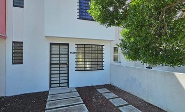 Casa en VENTA en fraccionamiento Vistas La Huerta