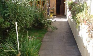 Casa en venta - 3 dormitorios 3 baños - 100mts2 - Necochea