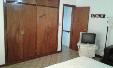 Casa en venta - 3 dormitorios 3 baños - 100mts2 - Necochea