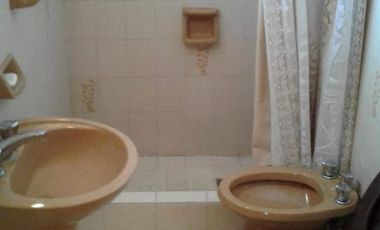 Casa en venta - 3 dormitorios 3 baños - 100mts2 - Necochea