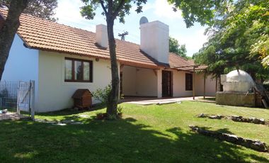 Casa en venta - 4 dormitorios 2 baños - 110mts2 - Ostende