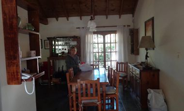 Casa en venta - 4 dormitorios 2 baños - 110mts2 - Ostende